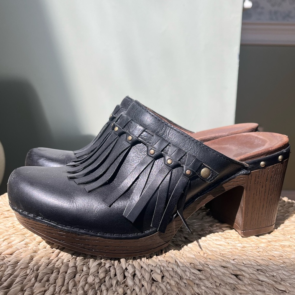 Dansko fringe leather clog